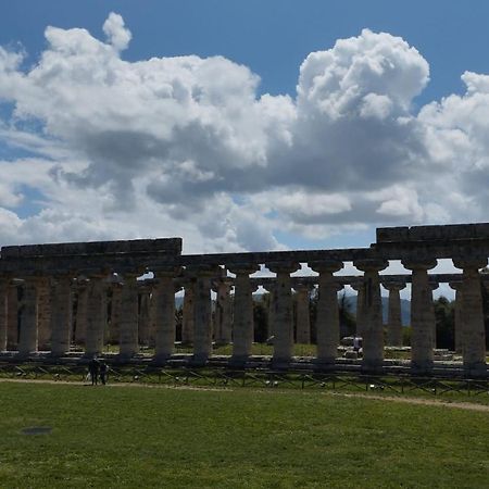 Chiaro Di Luna - Appartamento Luna Crescente Paestum Exterior photo